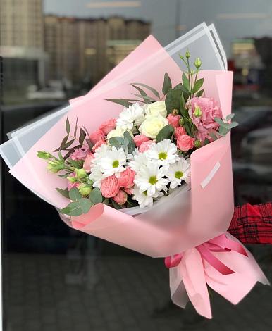 Букет цветов из: Розы, Лизиантусы и Хризантемы в Красноперекопске